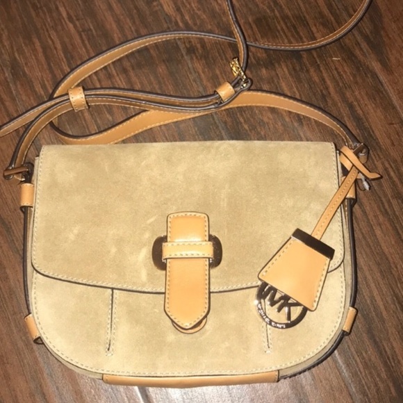 Michael Kors Handbags - Michael Kors Crossbody